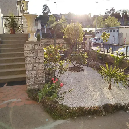 Cesar B&b- Au 1er - Chaumonty *