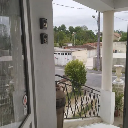 Cesar B&b- Au 1er - Chaumonty B&B